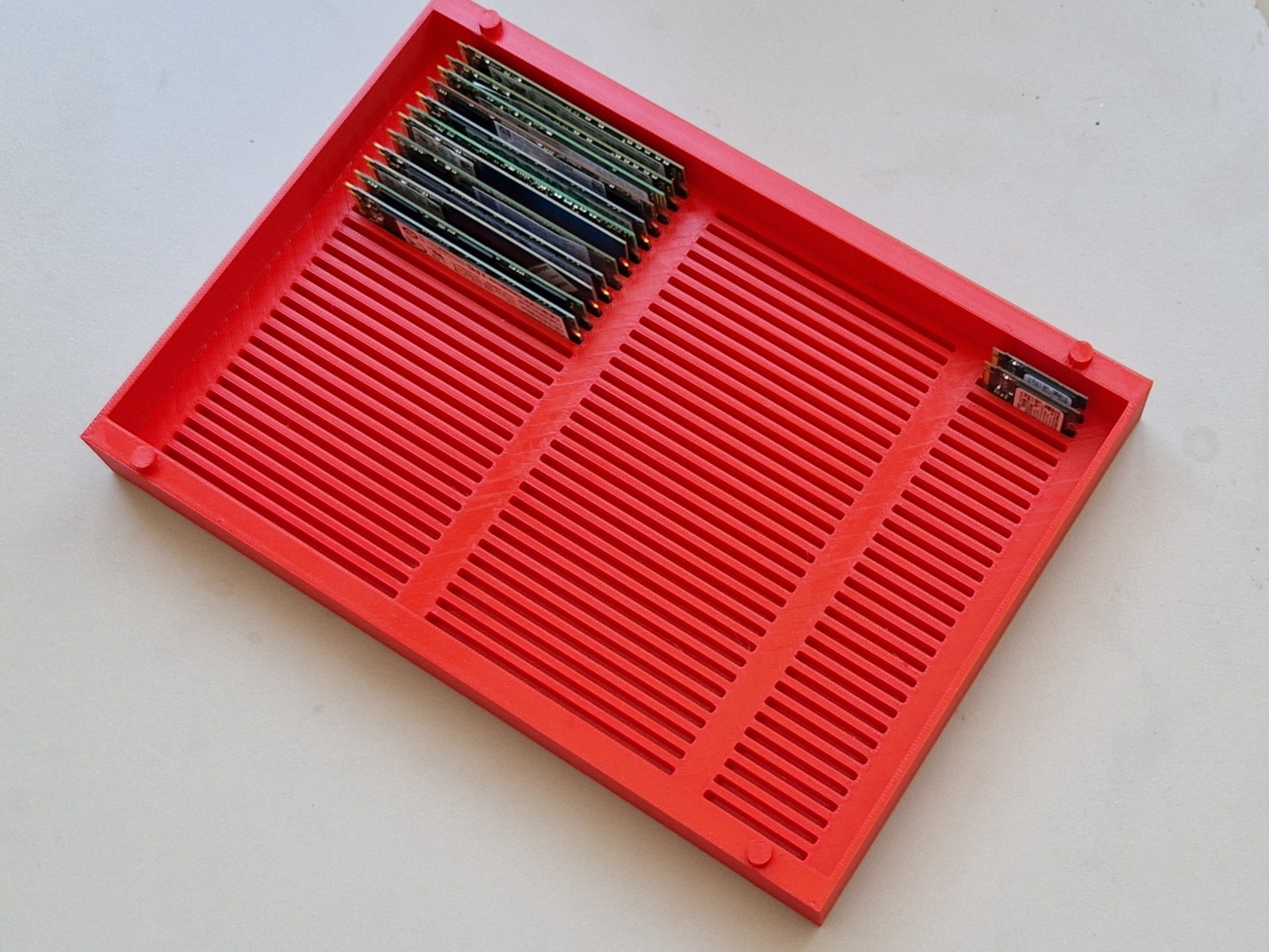 3D Baskı M.2 NVMe SSD Saklama Kutusu (90 Adet Kapasiteli)