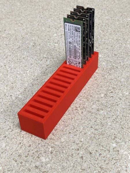 PCIe M.2 SSD Tutucu (16 Adet Kapasiteli)