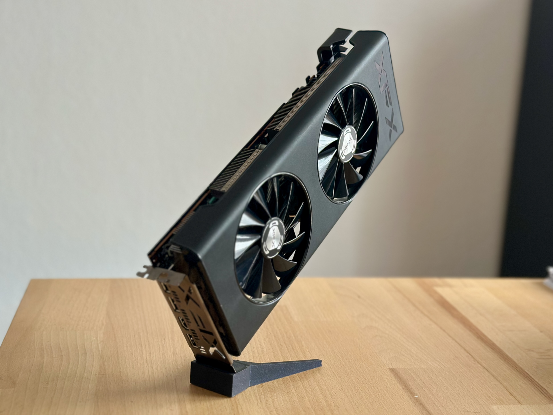 Osqar GPU Stand / Ekran Kartı Tutucu – Sabit Destek Standı Sergileme